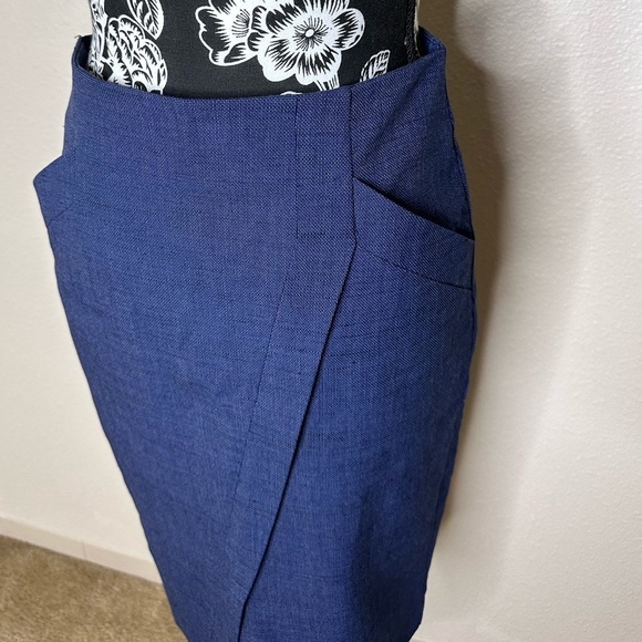 LOFT Ann Taylor Pencil Skirt Size 0 - Picture 3 of 9